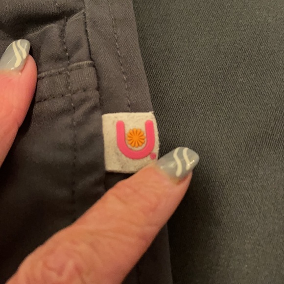 Set of Navy scrubs size pet small - Picture 2 of 3